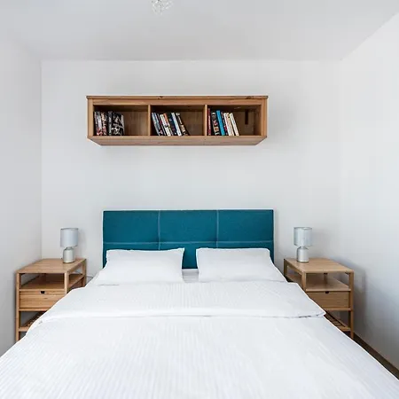 Niebieski Optilocus Apartment